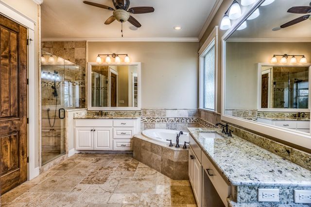 6892 Palm Road, Sealy, TX 77474