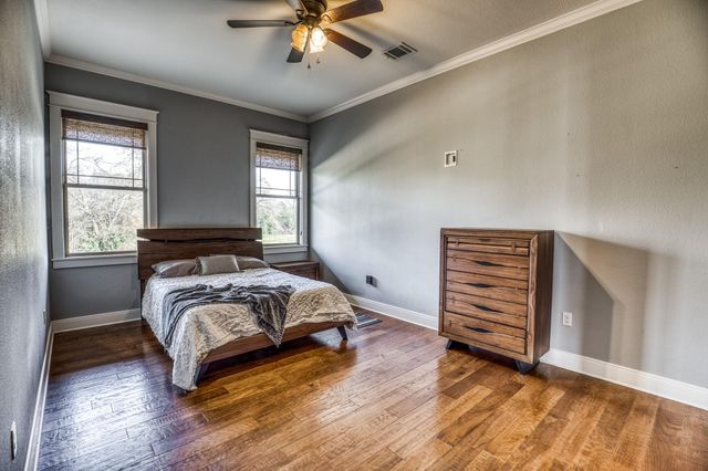 6892 Palm Road, Sealy, TX 77474