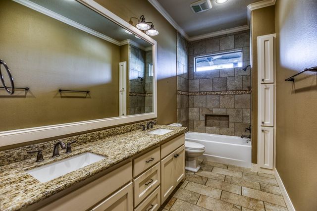 6892 Palm Road, Sealy, TX 77474