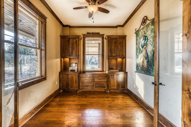 6892 Palm Road, Sealy, TX 77474