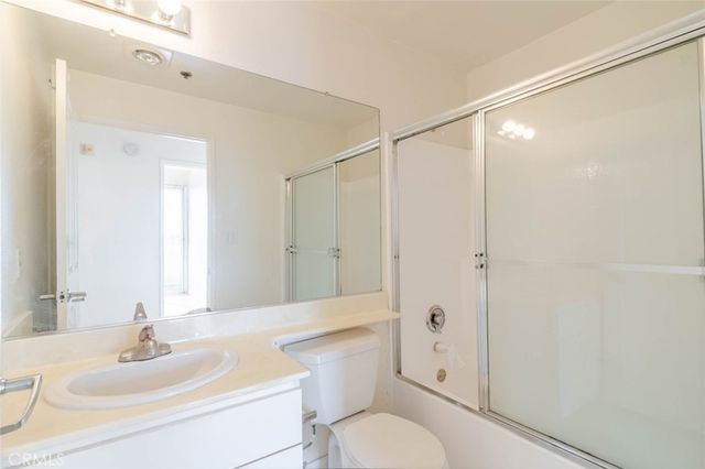 19350 Sherman Way 210, Reseda, CA 91335