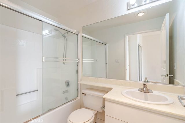 19350 Sherman Way 210, Reseda, CA 91335