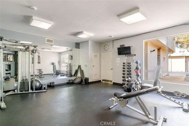 19350 Sherman Way 210, Reseda, CA 91335