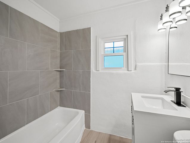 707 Chicago, San Antonio, TX 78210