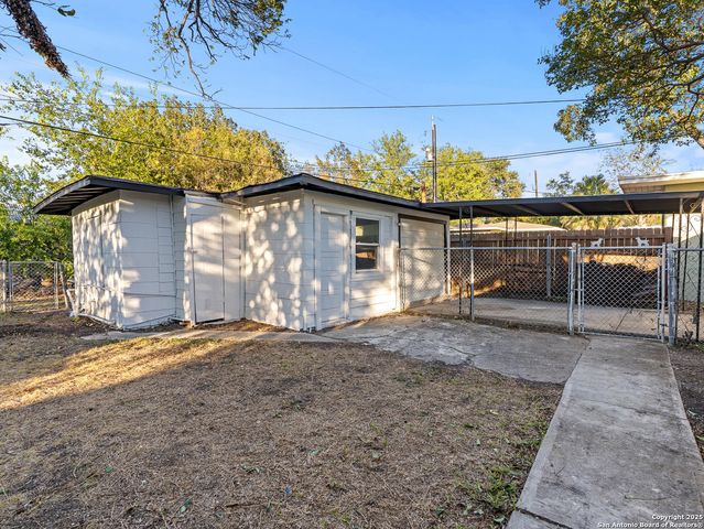 707 Chicago, San Antonio, TX 78210