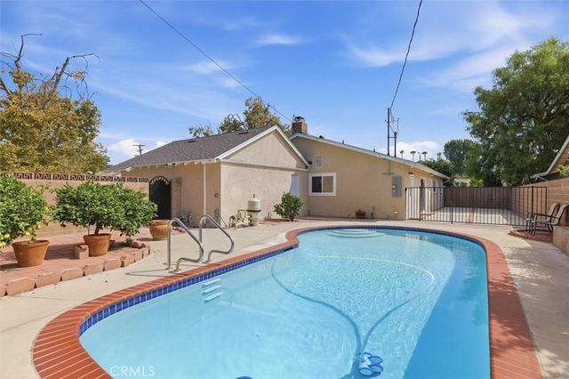 6683 Gross Avenue, West Hills, CA 91307