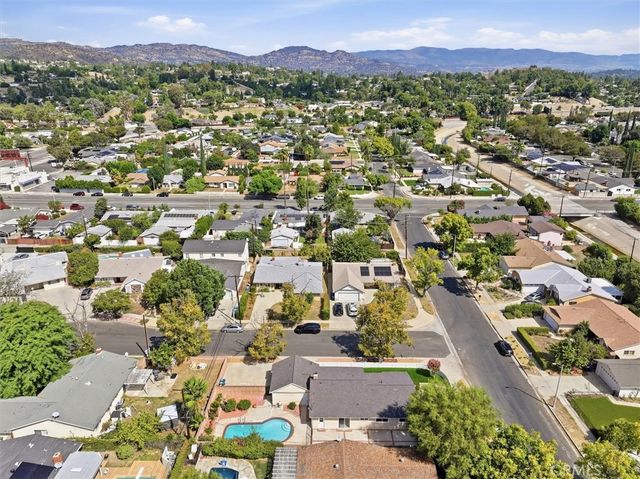 6683 Gross Avenue, West Hills, CA 91307