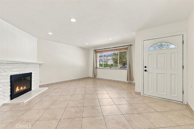 6683 Gross Avenue, West Hills, CA 91307