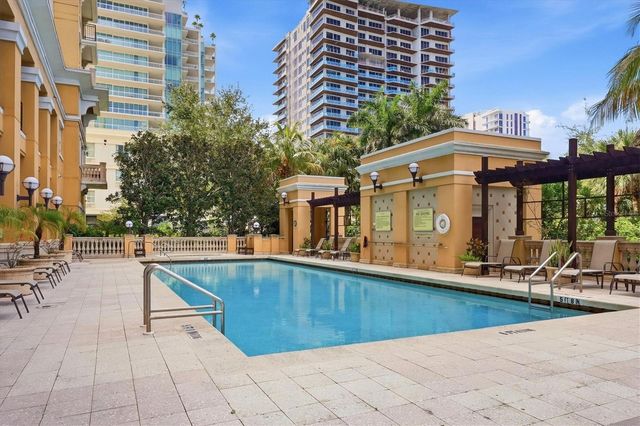750 N TAMIAMI TRAIL 517, Sarasota, FL 34236