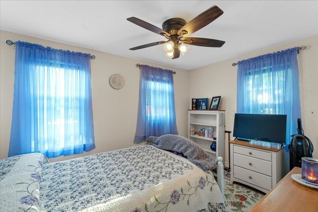 37 Donna Dr, Plymouth, MA 02360