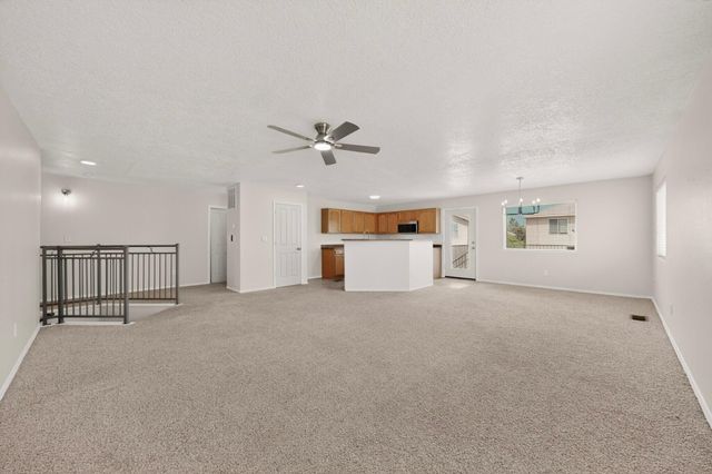 235 Cloud View Avenue SW, Los Lunas, NM 87031