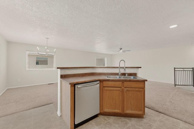 235 Cloud View Avenue SW, Los Lunas, NM 87031