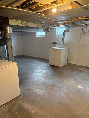 913 Mitchell Boulevard 913 Mitchell Boulevard, Springfield, OH 45503