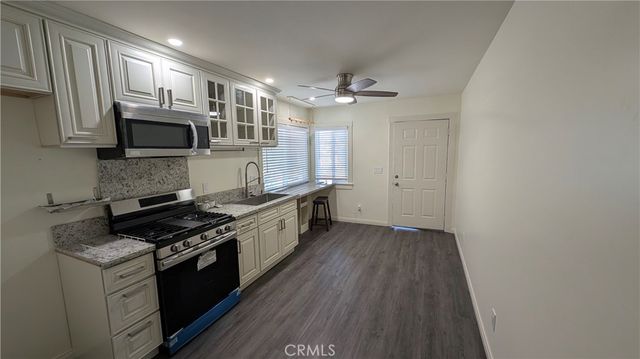 1526 E 9th Street, Long Beach, CA 90813