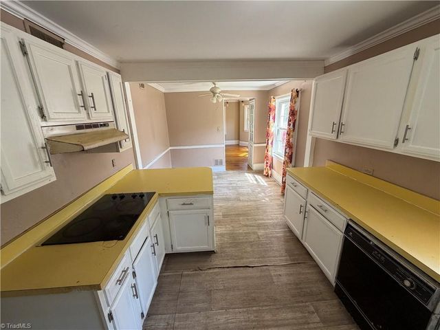 821 Holt Avenue, Greensboro, NC 27405