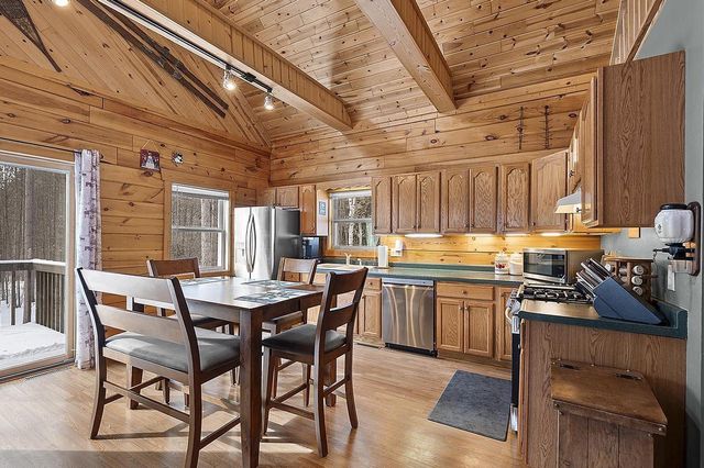 W7727 TRELLIS ROAD, Crivitz, WI 54114