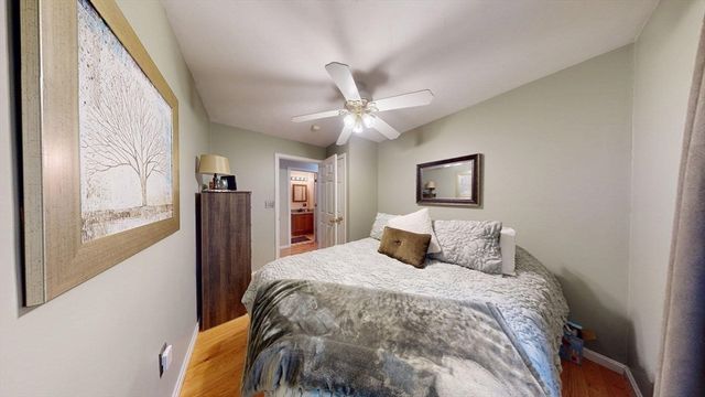 233 Tispaquin St, Middleboro, MA 02346