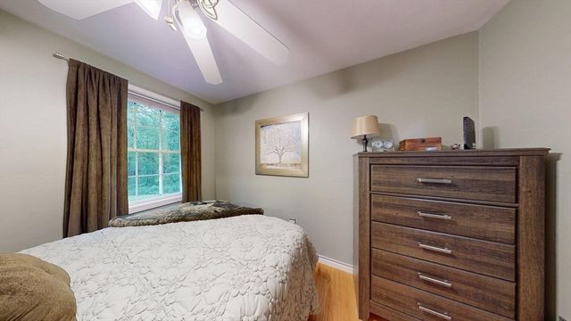 233 Tispaquin St, Middleboro, MA 02346
