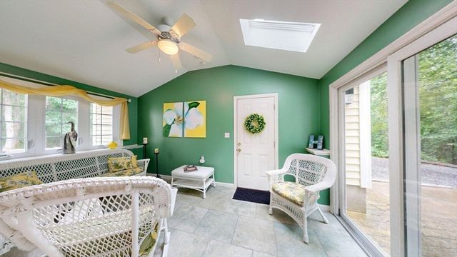 233 Tispaquin St, Middleboro, MA 02346