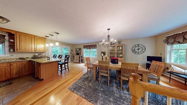 233 Tispaquin St, Middleboro, MA 02346