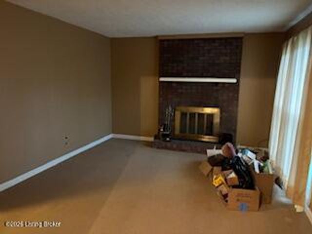 3902 Bristol Oaks Dr, Jeffersontown, KY 40299