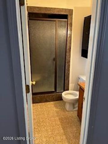 3902 Bristol Oaks Dr, Jeffersontown, KY 40299