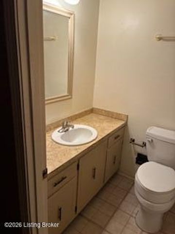 3902 Bristol Oaks Dr, Jeffersontown, KY 40299