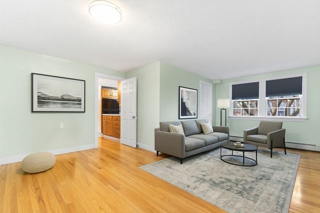 95 Bellflower Rd, Billerica, MA 01821