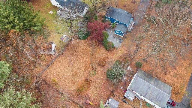 95 Bellflower Rd, Billerica, MA 01821