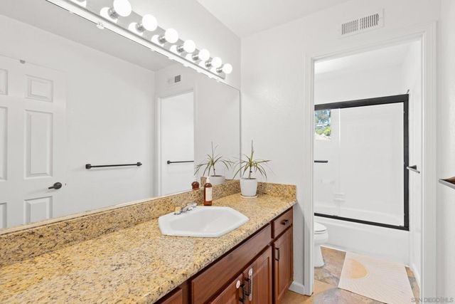 10883 Portobelo Dr., San Diego, CA 92124