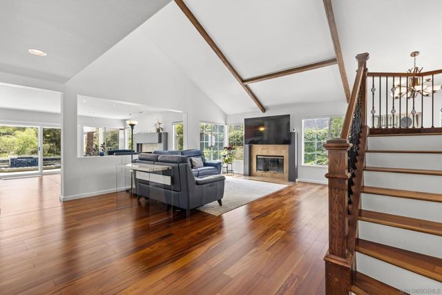 10883 Portobelo Dr., San Diego, CA 92124