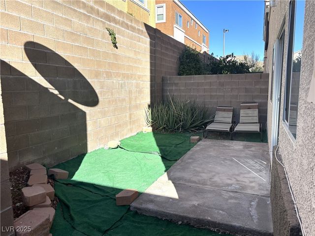 9303 Gilcrease Avenue 1048, Las Vegas, NV 89149