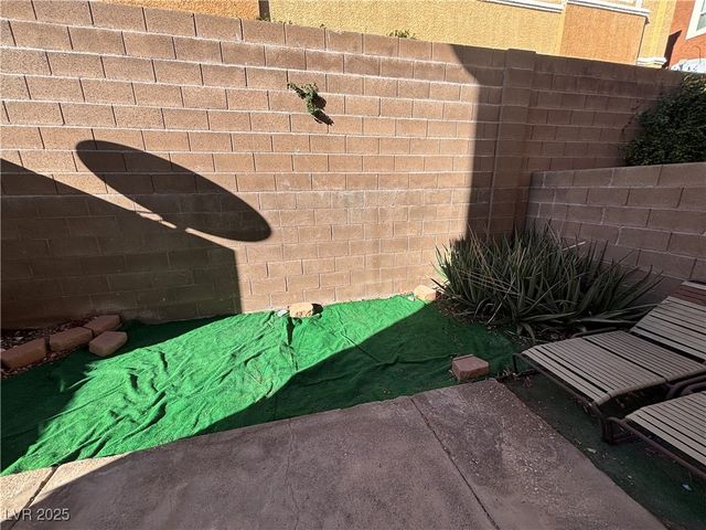 9303 Gilcrease Avenue 1048, Las Vegas, NV 89149