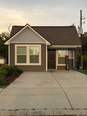 708 S Bienville Ave, Gonzales, LA 70737