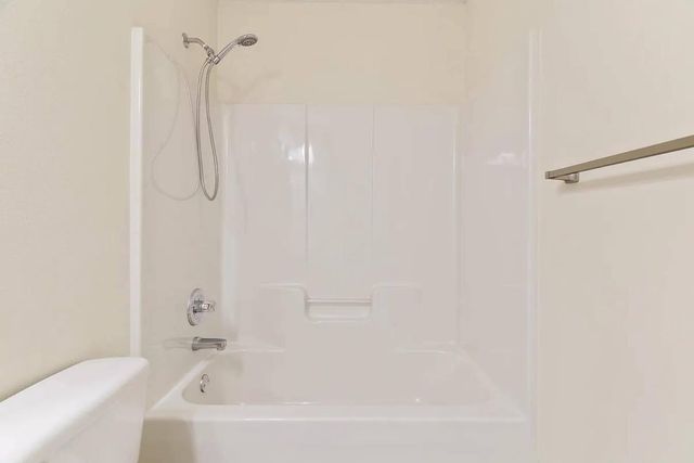 5104 Whitehurst Lane, Crestview, FL 32536