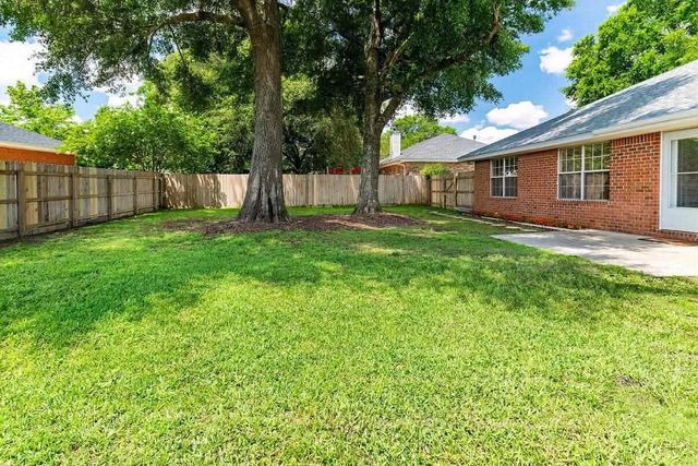 5104 Whitehurst Lane, Crestview, FL 32536