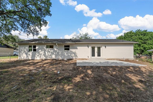 115 N Emberwood Drive, Robinson, TX 76706