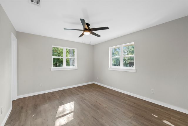 115 N Emberwood Drive, Robinson, TX 76706