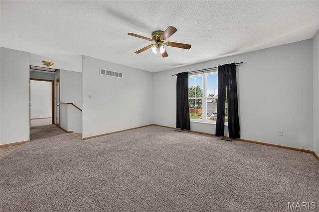 2245 Pinta Drive, Warrenton, MO 63383