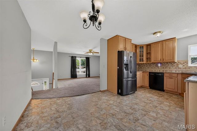 2245 Pinta Drive, Warrenton, MO 63383