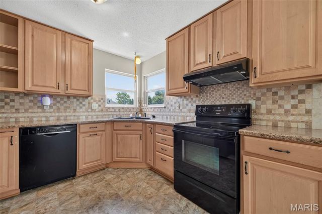 2245 Pinta Drive, Warrenton, MO 63383