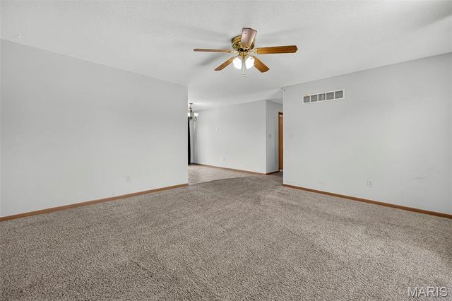 2245 Pinta Drive, Warrenton, MO 63383