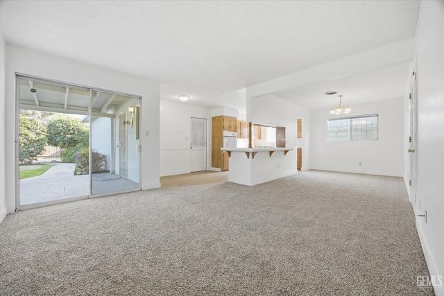 2704 Hallisey Street, Bakersfield, CA 93309