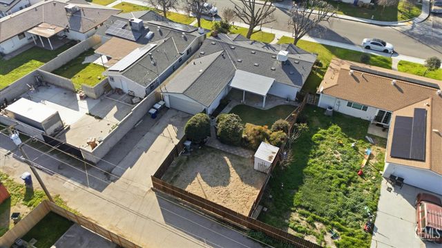 2704 Hallisey Street, Bakersfield, CA 93309