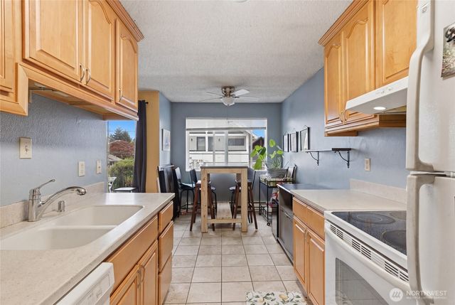 5816 14th Avenue NW, Seattle, WA 98107