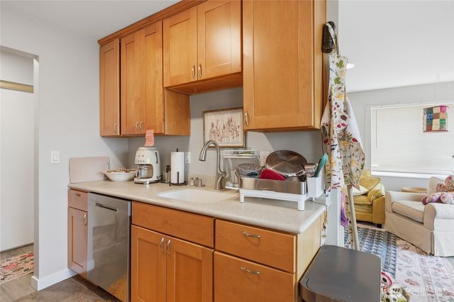 5816 14th Avenue NW, Seattle, WA 98107