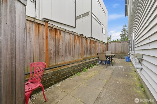 5816 14th Avenue NW, Seattle, WA 98107