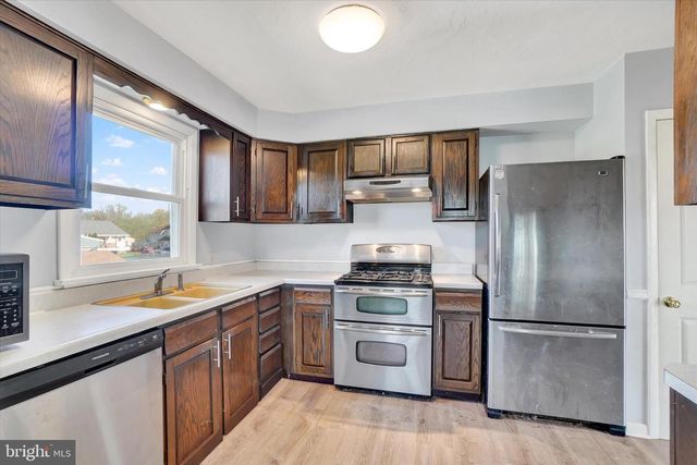 2081 PARK ST, Dover, PA 17315