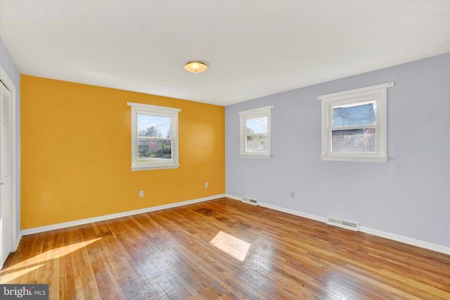 2081 PARK ST, Dover, PA 17315