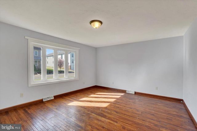 2081 PARK ST, Dover, PA 17315